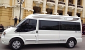 Cho thuê xe limousine dcar đi Yên Tử