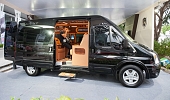 Thuê xe limousine dcar đi Hanoi Golf Club